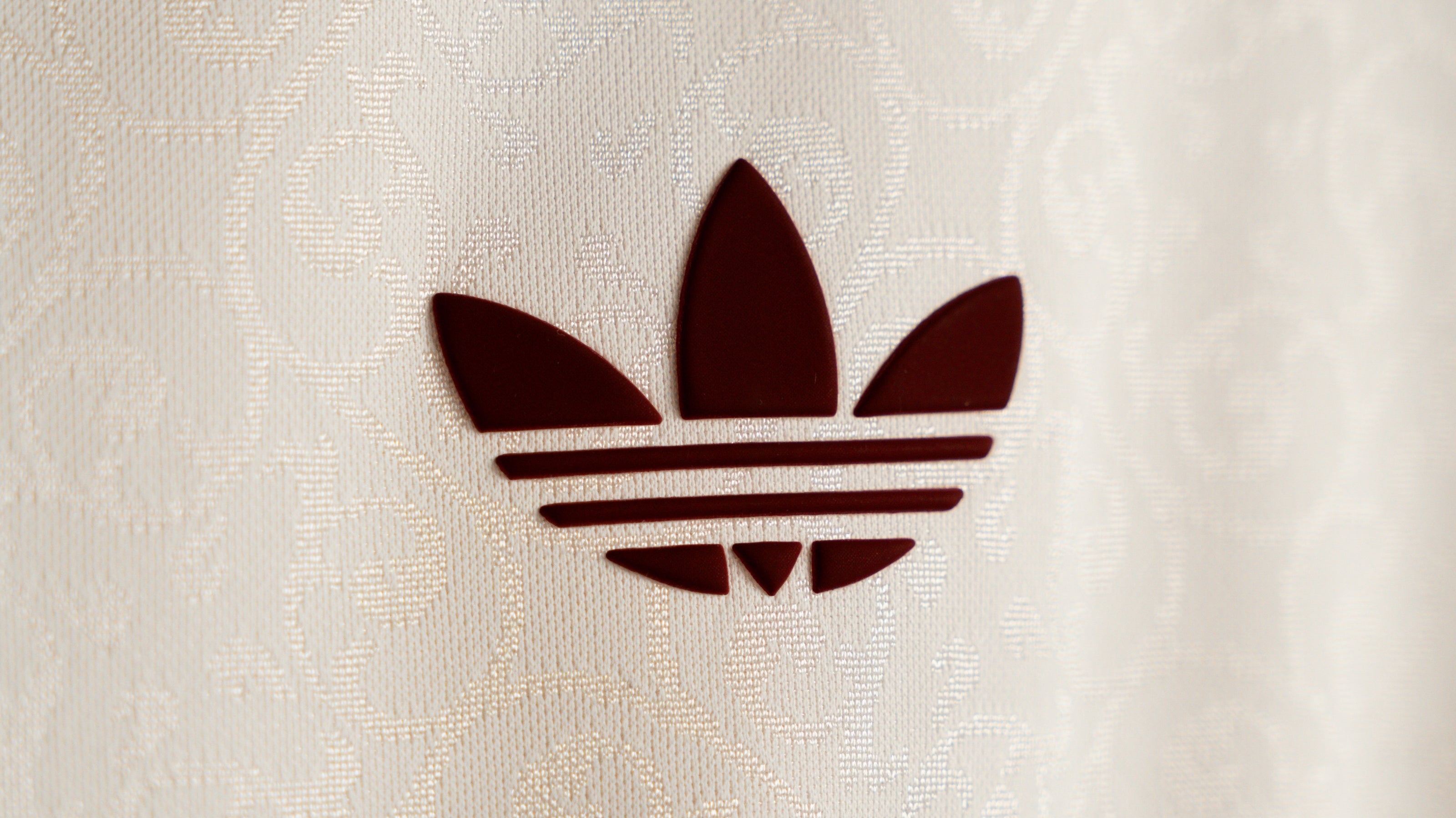 Spain 2026 Away Jersey – Cream & Red Edition