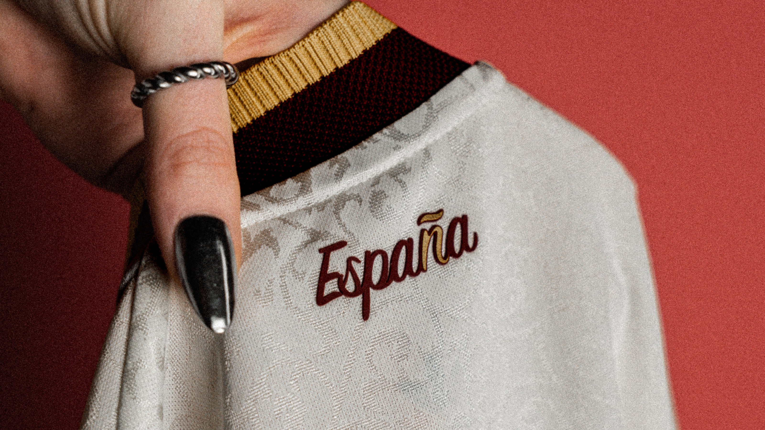 Spain 2026 Away Jersey – Cream & Red Edition